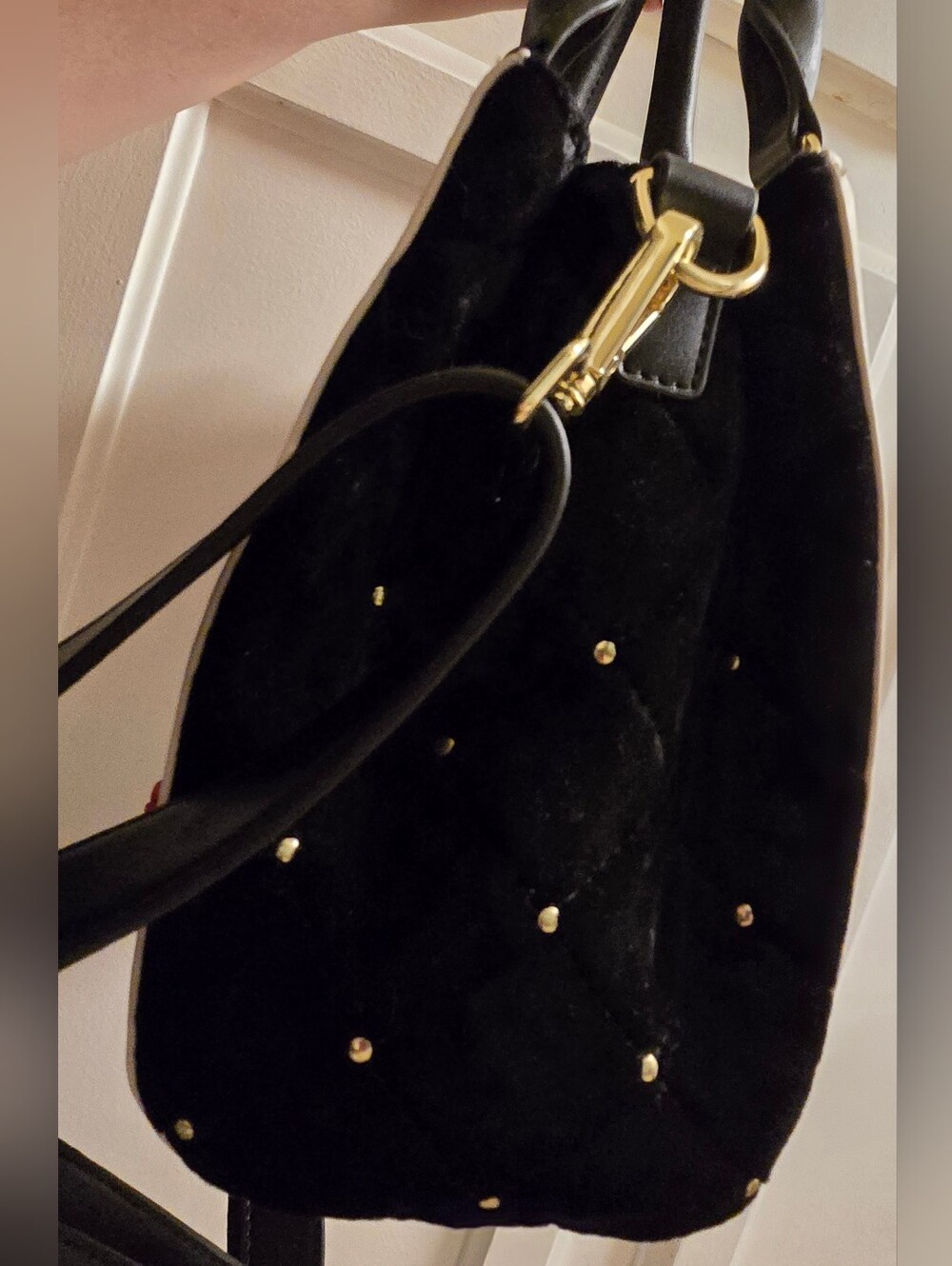 Snow White Roses Purse - Picture 8 of 10